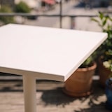 thumbnail of Table de terrasse carrée bistrot avec plateau rabattable ivoire