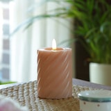 thumbnail of LED Kerze Twist Echtwachs gedreht flackernd H: 12,5cm Timer altrosa