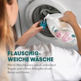 thumbnail of HAKA Sensitiv Weichspüler 2l für Allergiker & Babys vegan bunte & weiße Wäsche