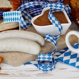 thumbnail of HEKU 30 Stück Luftschlangen Partybänder  Recycelbare Deko für bayerische Feiern  vielseitige Wiesn-Dekoration, umweltfreundlich, leicht trennbar