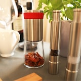 thumbnail of Relaxdays Chilimühle, Edelstahl Gewürzmühle m. Kräuter Mahlwerk, 16 cm Mühle, silber-rot