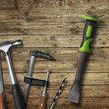 thumbnail of Relaxdays Flachmeißel mit Handschutz, präziser Putzmeißel, 35mm Fliesen Meißel, Stahl & Gummi, 29 cm lang, grün/schwarz