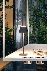 thumbnail of Tragbare und wiederaufladbare IP54 schwarze Siesta LED-Tischlampe