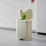 thumbnail of KITCHEN MOVE poubelle à pédale 12l bat-tg5120