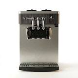 thumbnail of Máquina de helado soft de sobremesa, 3 palancas, bomba de aire y con sistema de prerrefrigeración, producción hasta 28L por hora - GLG03M