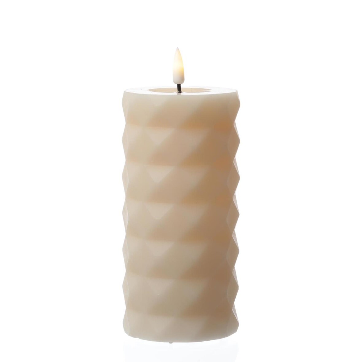 LED Kerze Mia mit Rautenmuster Echtwachs flackernd H: 15cm D: 7,5m creme