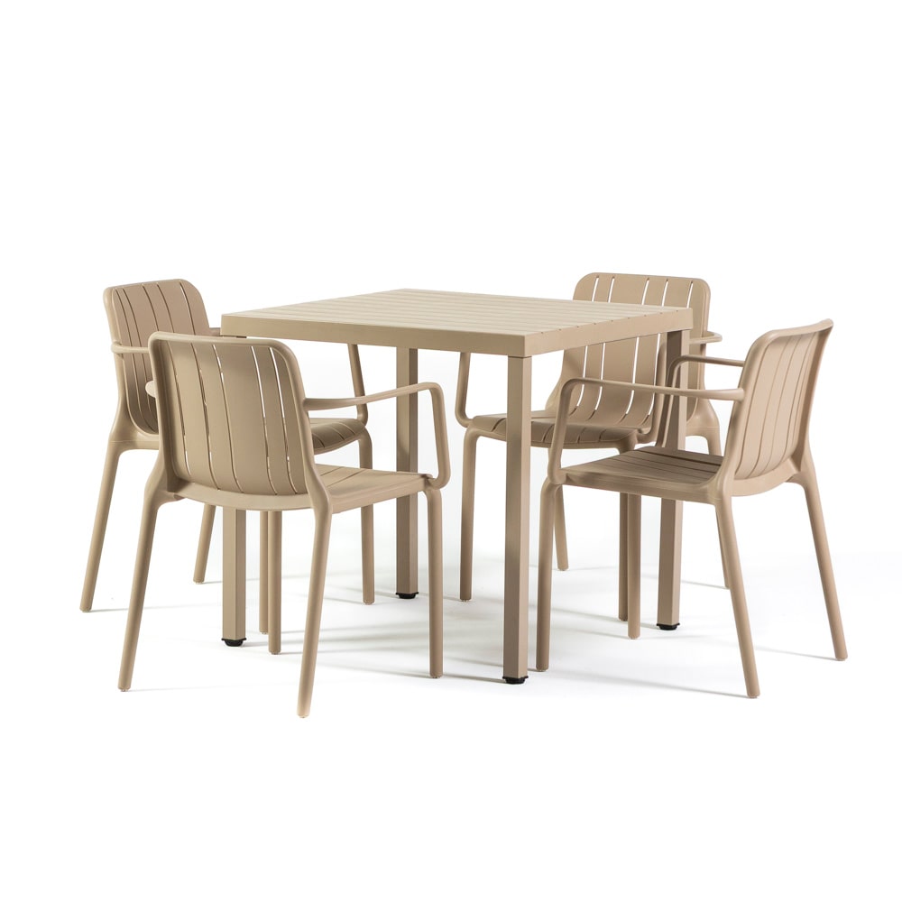 Set de comedor exterior Mesa cuadrada 80x80 cm y 4 sillas con reposabrazos, moderno, resistente, para terrazas, jardines - Zeno + Ginny - Caramelo