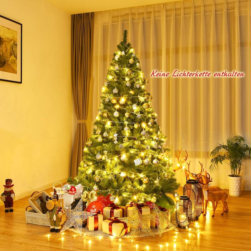 Un albero di Natale decorato con regali.
