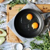 thumbnail of KLAMER Bratpfanne 20cm, antihaftbeschichtete Induktions-Pfanne, Premium Beschichtung, hochwertige Profi-Universalpfanne