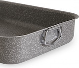 thumbnail of Bandeja para lasaña de aluminio antiadherente, 19,5 x 25 x 6 cm, con asas laterales y borde alto.