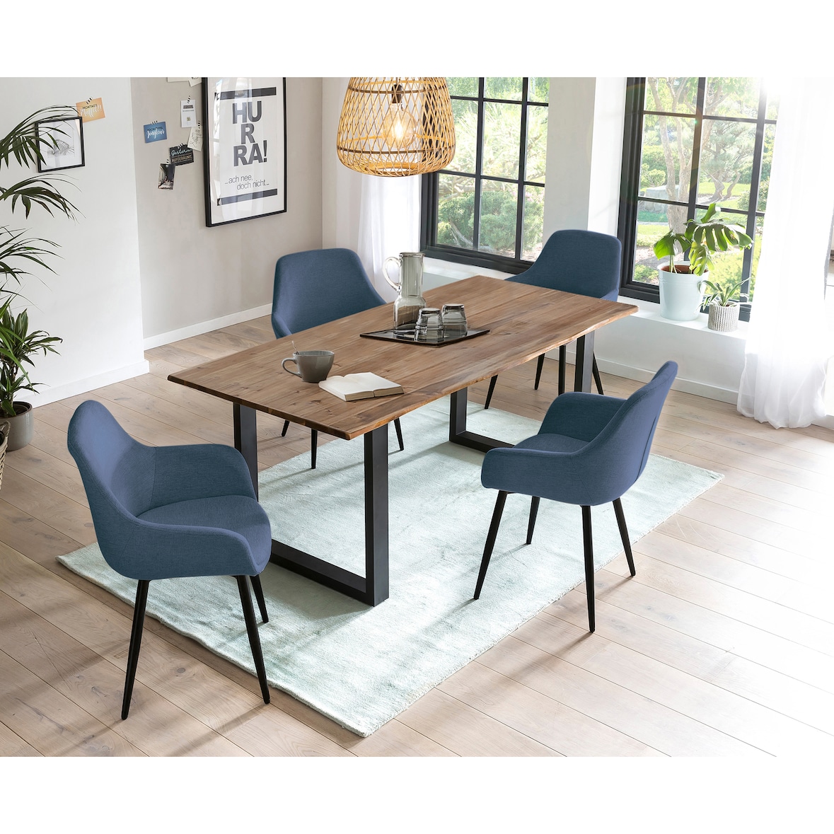 SalesFever Esstischgruppe 5-tlg., 160x90cm, Platte Akazie 26mm nussbaum, Metallgestell schwarz, 4 Armlehnstühle Strukturstoff, dunkelblau–schwarz