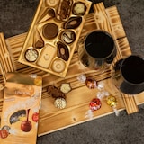 thumbnail of Geschenkset Mailand | Geschenkkorb gefüllt mit Rotwein & Lindt Pralinen