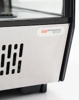 thumbnail of Kühlvitrine - Arbeitsplatte - Gebogenes Glas - 4 Seiten - Weißes Glas - 0 / +12 °C - 160 lt - 88x56,8x68,6h cm