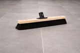 thumbnail of Saalbesen 60cm Breit mit sehr weiche Roßhaar-Naturhaar-Borsten und QuickFix-Stielhalter Besen ohne Stiel
