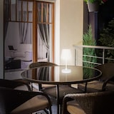 thumbnail of WellHome - Wiederaufladbare LED-Touch-Tischlampe mit 3 Helligkeitsstufen - Warmweißes Licht Ø13x30cm