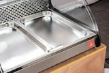 thumbnail of Gasfrit – Gekühlte Fischverkaufsvitrine mit gebogenem Glas 698 x 882 x 419 mm