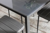 thumbnail of Set aus 4 Stühlen mit hoher Rückenlehne, gepolstertem Sitz aus Kunstleder, elegant und komfortabel,für Küche, Esszimmer, Bar, Restaurant–Lidia–Grau