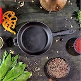 thumbnail of Bratpfanne aus Gusseisen – ø 20 x 4 cm – Gusseisenpfanne für alle Wärmequellen – Metallgriff – PFAS-frei – Schwarz