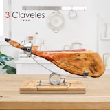 thumbnail of 3 Claveles 01742 - Soporte Jamonero Basculante 360º en Bambú y Cabezal Giratorio en Acero