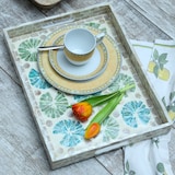 thumbnail of Tablett Dekotablett mediterran Perlmutt-Schimmer Keramik Serviertablett Blumen