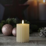 thumbnail of LED Kerze Liv Echtwachs gerillt geriffelt flackernd H:12cm Timer creme
