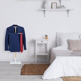 thumbnail of Relaxdays Herrendiener, für Jackett & Hose, HBT: 106,5 x 47 x 20 cm, MDF & Stahl, stehender Stummer Diener, weiß/natur