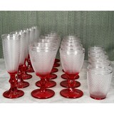 thumbnail of 24tlg Rubin Gläserset rot Glas gepunktet Wasser-Becher Wein-Kelche Sekt-Flöte