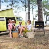 thumbnail of Relaxdays Holzkohlegrill, XXL Grillwagen mit Deckel, verstellbare Belüftung, stabil, HBT: 96,5 x 103 x 64,5 cm, schwarz