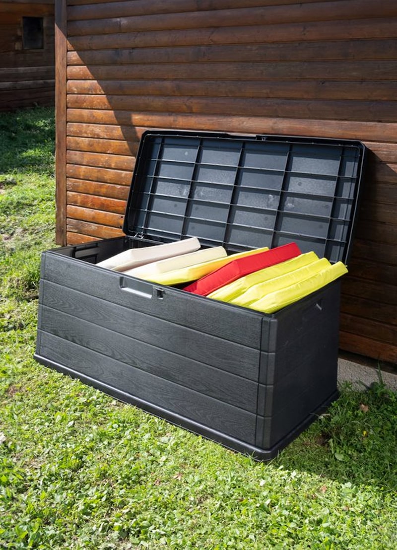 Keter Auflagenbox 340 L – Gartentruhe Mit Sitzbank-Funktion, Für Kissen & Zubehör, Wetterfest, Mit Rädern