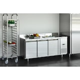 thumbnail of METRO Professional Table réfrigérée GCC3100BS, Inox, 179.5x70x85cm, 334L, refroidissement par air, 400W, dégivrage automatique, avec serrure, argenté