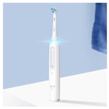 thumbnail of Oral-B iO Series 4 Quite Erwachsener Rotierende Zahnbürste Weiß