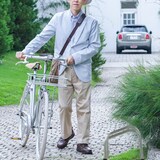 thumbnail of Relaxdays Fahrradständer Boden, für 2 Fahrräder, bis 50 mm Reifenbreite, Metall, Garage, Fahrrad-Aufstellständer, silber