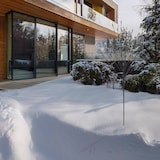 thumbnail of WellHome - 110 cm künstlicher Baum mit 80 warmweißen LED-Lichtern und Dual-Timer