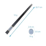 thumbnail of Intirilife Essstäbchen Set in Schwarz mit blauem Fächermuster - 2 Paar Stäbchen 22.7 cm Länge mit 2 Stäbchenhalter 3.5x2.8x1.4 cm - Sushi Essstäbchen