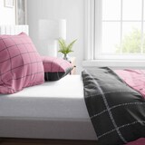 thumbnail of Baumwolle Bettwäsche 200x200 cm Rosa Grau kariert Wendeseite Reißverschluss 3 tlg