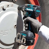 thumbnail of Makita DTW700Z Schraubendreher 1/2 Zoll 2200 RPM 700 Nm Grün