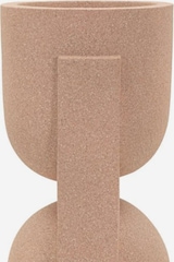 thumbnail of Nui 70,5 cm Outdoor-Vase – Kompakte rote Harzvase mit modernem und funktionalem Design