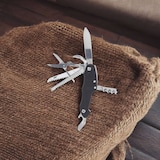 thumbnail of WellHome - Navaja con 15 Funciones en Acero inoxidable con mango negro 9,5cm