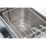 thumbnail of METRO Professional Fritadeira dupla GDF3024, aço inoxidável, 49.4 x 37.8 x 31.3 cm, 2x 4 L, 2x 2500 W, temperatura máxima de 190 °C