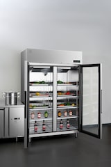 thumbnail of METRO PROFESSIONAL Glastürkühlschrank GRE1400G, Edelstahl, 131.4 x 80.5 x 209 cm, 1260 L, silber