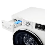 thumbnail of LG Waschtrockner mit 9 kg Waschen, 6kg Trocknen ǀ Inverter Direct Drive®: energieeffizienter, langlebiger und leiser Motor ǀ Weiß