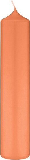 Eine orangefarbene Kerze.