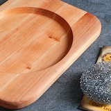 thumbnail of Gusseiserne Servierpfanne auf Holzbrett – ø 18 x 2,5 cm – Grillpfanne – Gusseisen – Grillen – Geschenk – PFAS-frei – Schwarz