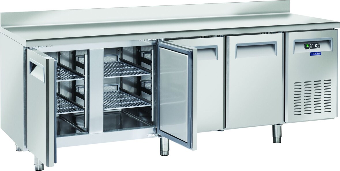 Cool Head Edelstahl-Kühltisch mit 4 Türen und Spritzschutz. Automatisches Auftauen. Temperatur -2°C/+8°C.  Maße cm 225x60x85/95h. Cool Head SR4200