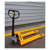 thumbnail of Transpaleta Manual Hidráulica 2500 kg 1150x540 mm con Ruedas de Goma para Palets – Uso Profesional Almacén