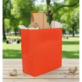 thumbnail of MONOUSO - Bolsa Papel Roja con Asas 90g/m² 22+10x27cm (25 Uds)