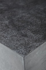 thumbnail of Nanay - Couchtisch (80 x 80 x 28 h) aus schwarzem Fossilstein