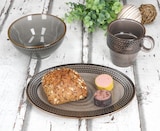 thumbnail of Mäser Prospero 18tlg Frühstücksset Porzellan braun Relief Platten Schalen Becher