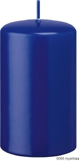 Eine blaue Kerze.