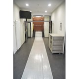 thumbnail of Scorprotect® Malervlies Abdeckvlies selbsthaftend 1 x 50 m mit Folienoberseite 140 g/m² für Maler und Renovierung, Vlies, Treppe